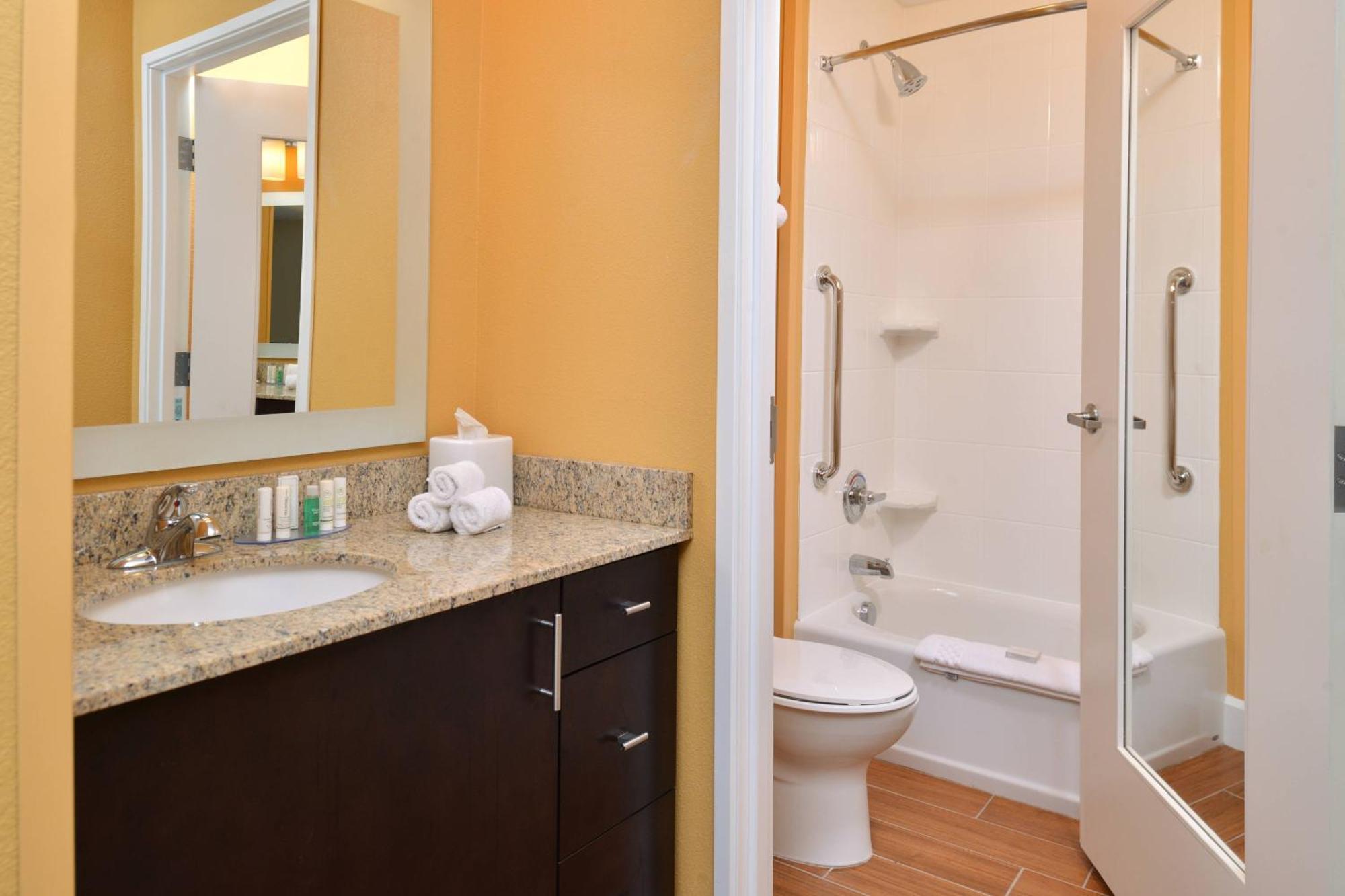 Towneplace Suites By Marriott Detroit Commerce Commerce Township Exterior photo