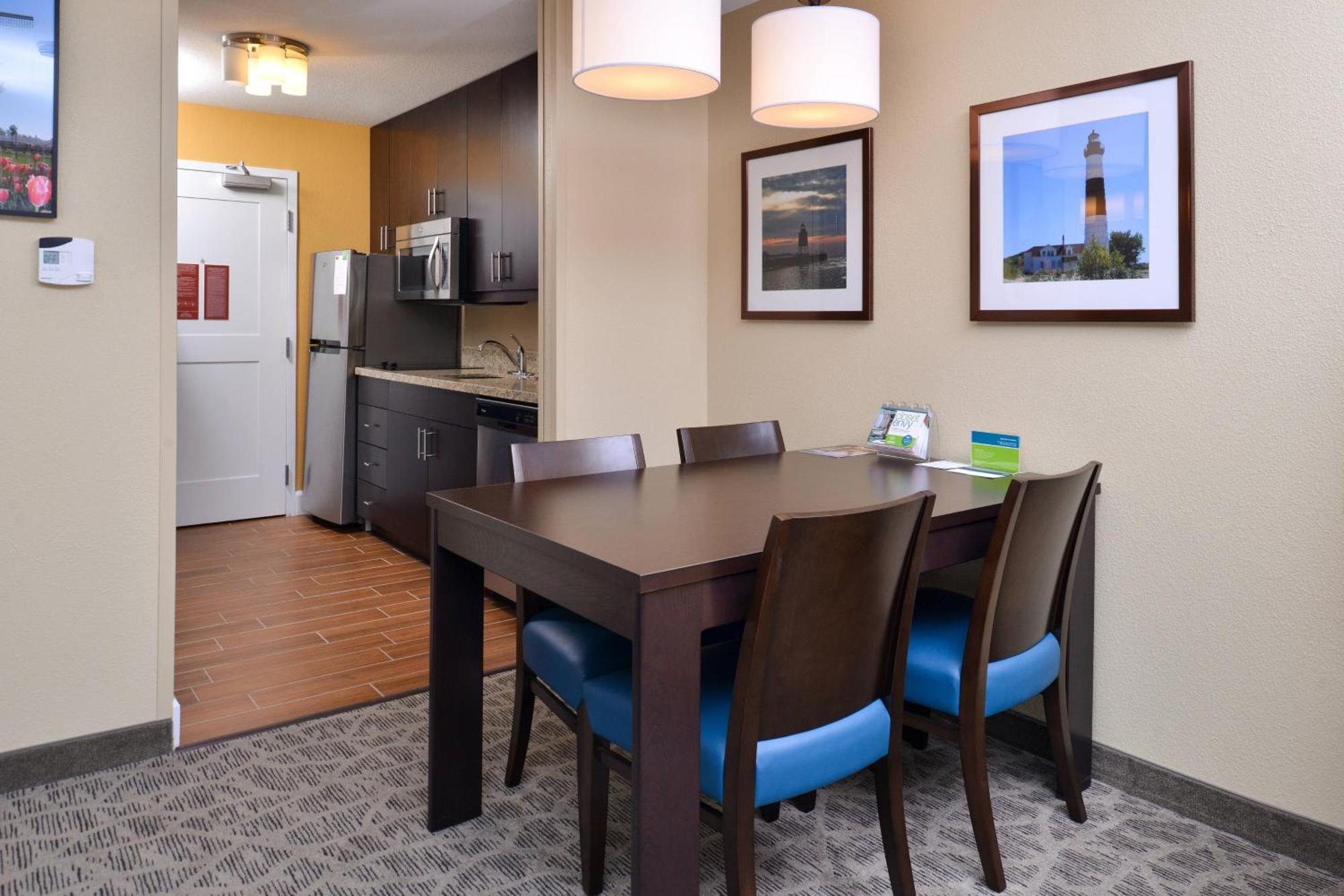 Towneplace Suites By Marriott Detroit Commerce Commerce Township Exterior photo